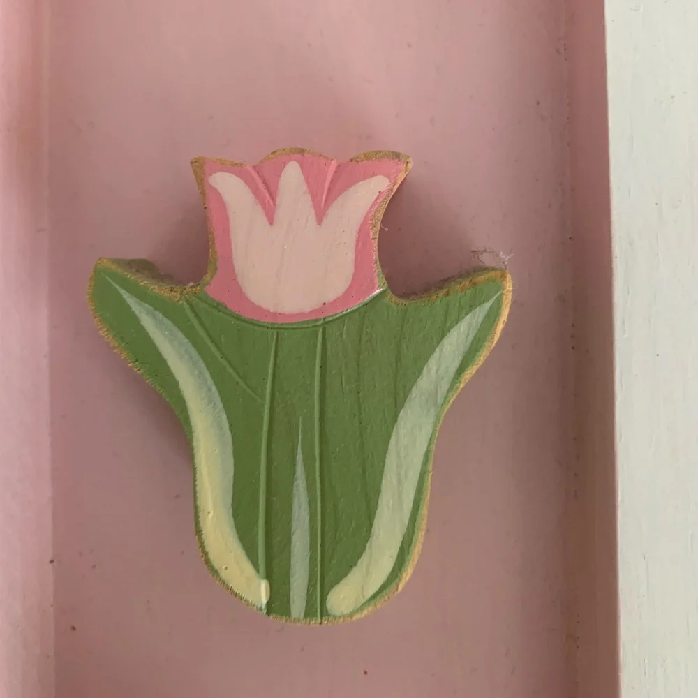 NWT Vintage Flowers Wall Art 2001 Wooden Hanging Picture Pink White Cottagecore